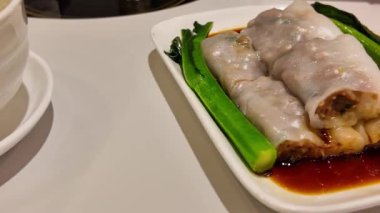 Guangzhou otellerinde lezzetli ve nefis Kanton sabah çayı Dim Sum