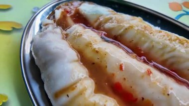 Nanning, Guangxi, Çin 'de bir tabak lezzetli pirinç eriştesi.