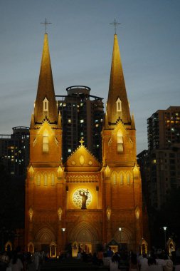 Xujiahui 'deki St. Ignatius Katedrali, Şangay, Katolik mimarisi.