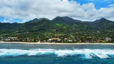 Cook Adaları, Rarotonga Yukarıdan güzel sahil manzarası.