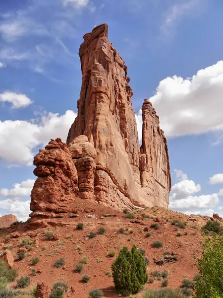 Arches, Utah. Amerikan ulusal parkında fantastik kaya oluşumları.