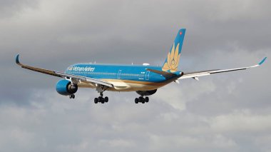 Vietnam Havayollarının Boeing 787 Dreamliner uçağı Avustralya Melbourne Havaalanına indi.