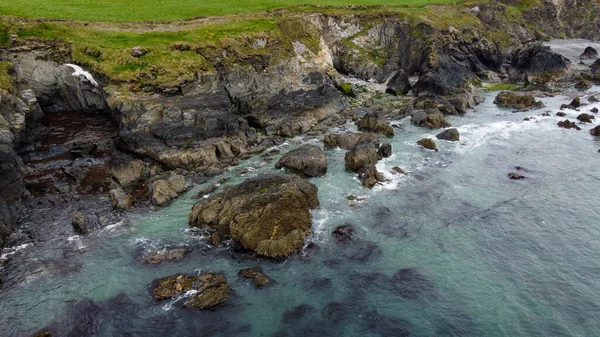 Приливные Волны Атлантического Океана Вблизи Южного Побережья Острова Ирландия Скалистое — стоковое фото