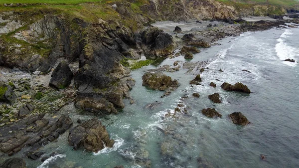 Приливные Волны Атлантического Океана Берегов Острова Ирландия Скалистое Побережье Морской — стоковое фото