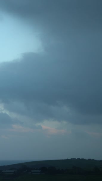 Rlanda Nın Karanlık Sabahları Gökyüzü Zamanı Kıyı Kırsalları Dikey Video — Stok video