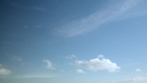 Ein Sich Beschleunigendes Video Das Dynamische Wolkenbewegungen Als Hintergrund Zeigt — Stockvideo