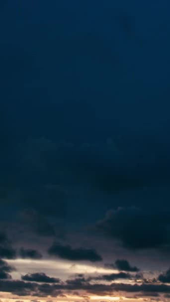 Виникаюче Сонячне Світло Кидало Красиве Сяйво Над Ландшафтом Ранкове Небо — стокове відео