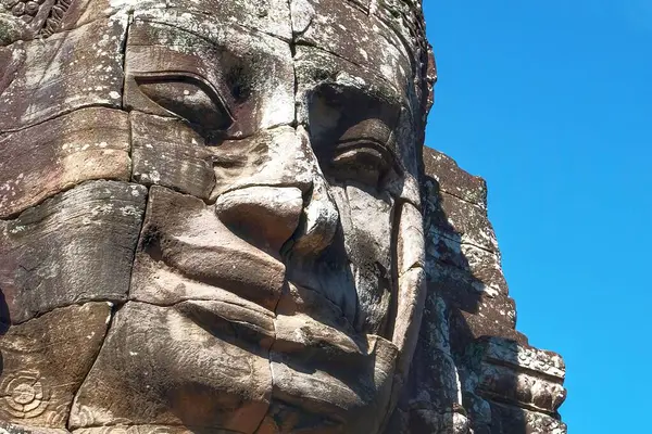 Arte Antigo Camboja Representada Por Uma Escultura Pedra Com Sorriso — Fotografia de Stock
