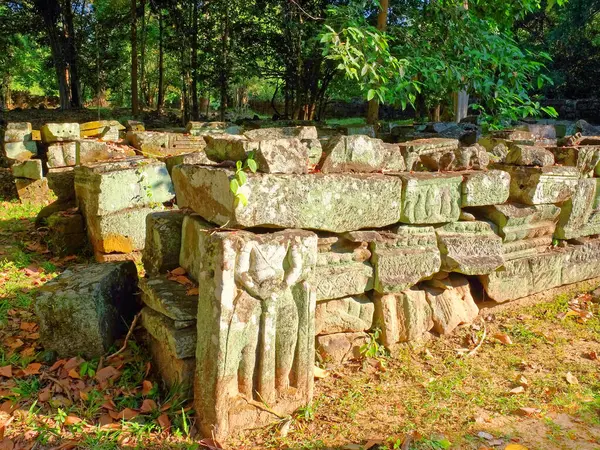 Zničený Základ Starobylé Kamenné Budovy Kambodži Stavění Kamenných Bloků — Stock fotografie