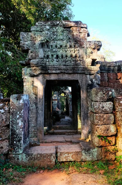 カンボジアのバンティ クデイの仏教寺院の古代の石の遺跡 — ストック写真