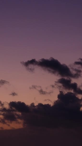 Backdrop Colorful Vibrant Twilight Sky Dark Clouds Slowly Float Air — Stockvideo
