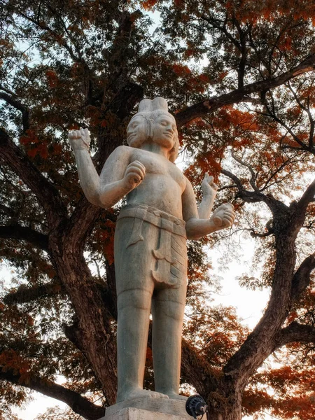 Камбоджійське Мистецтво Свідок Мистецтва Камбоджі Через Скульптурну Форму Чотирирукого Багатоликого — стокове фото