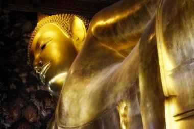 Bangkok 'un kalbi devasa bir Tayland tapınağına ev sahipliği yapıyor. Kocaman yaldızlı bir Buda heykeli..