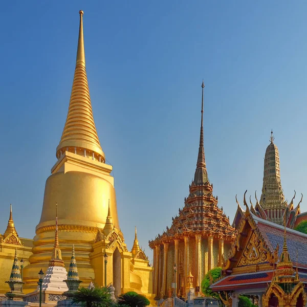 Beau Temple Situé Thaïlande Complexe Temple Est Composé Plusieurs Bâtiments — Photo