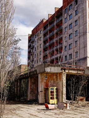 Pripyat 'taki terk edilmiş bina, Çernobil Yasaklama Bölgesi, Ukrayna