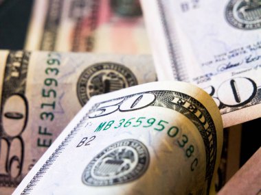 Görsel bankacılık. Mali içerik için uygun, ayrıntılı Amerikan doları banknotları.