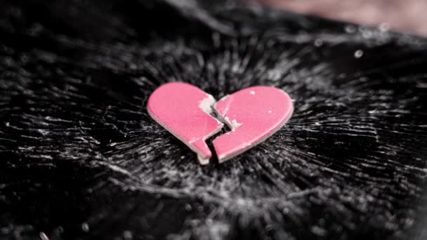 Torn Pink Cut Out Paper Heart Shattered Black Glass Smartphone — Vídeo de stock