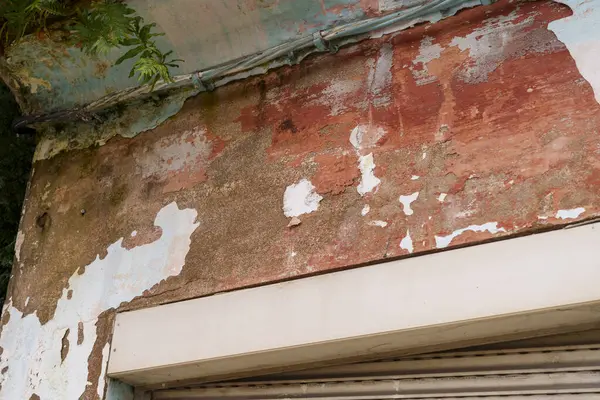 Old Shabby Wall Facade Apartment Building Cracked Paint — Foto de Stock