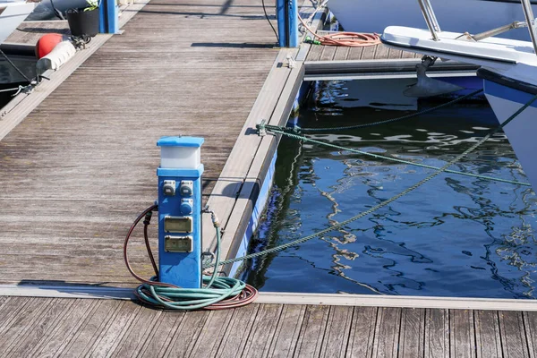 Stationary Station Supplying Moored Yachts Boats Electricity Drinking Water Dock — Stock Photo, Image
