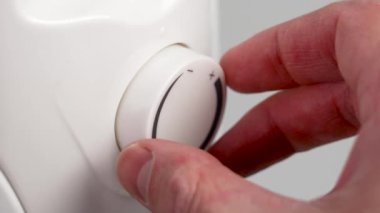 Gaz radyatörünün termostatının tüketim ve ısısını arttıracak şekilde ayarlanması. Kapat.