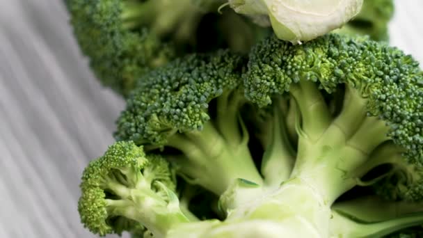 新鲜西兰花片的绿色质感 烹调天然蔬菜餐 宏观射击 — 图库视频影像