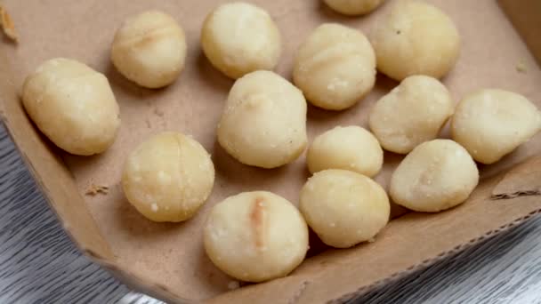 Las Nueces Macadamia Peladas Listas Para Comer Paquete Papel Mercado — Vídeos de Stock