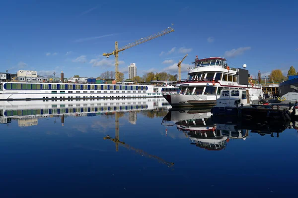 Kolonia Niemcy Listopada 2022 Port Muelheim Ważna Stocznia Remontowa Dla — Zdjęcie stockowe