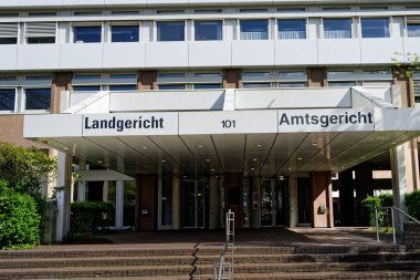 Köln, Almanya, 25 Nisan 2023: Köln Adalet Merkezi Bölge ve Yerel Mahkeme Binası