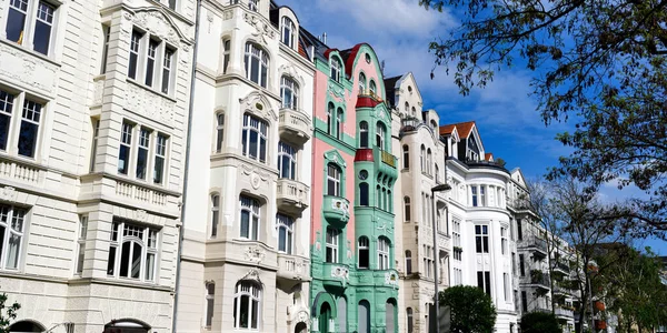Parfümün Suedstadt Mahallesi 'ndeki güzel sanat eserleri.