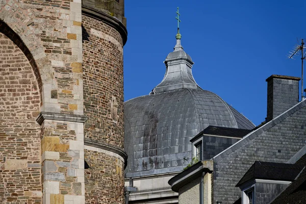 Detaljer Murverk Aachen Katedralen Solig Dag Mot Blå Himmel Stockfoto