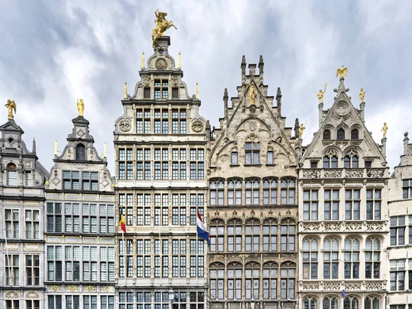 Espléndidamente Decoradas Casas Gremiales Mercado Grote Centro Histórico Ciudad Antwerp — Foto de Stock