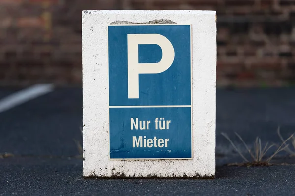 White Blue Sign German Lettering Parking Tenants Only — Stock Photo, Image