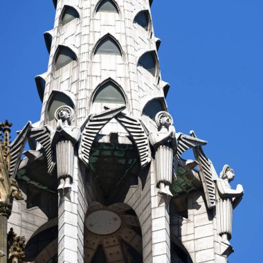 Köln Katedrali 'nin çapraz kulesinde birkaç melek sanat deco' suna sahipti.