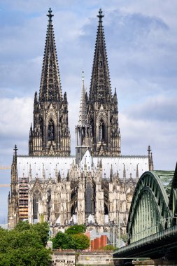 Almanya 'nın en popüler turistik merkezi kolonya katedrali.