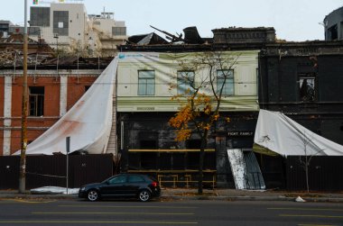 Ukrayna 'da savaş. Rus füze saldırısının sonuçları. Şehir merkezinde yıkım ve hasar. Kyiv, Ukrayna, Ekim 2022
