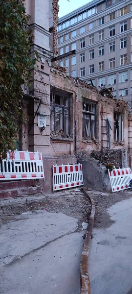 Krieg Der Ukraine Folgen Eines Russischen Raketenangriffs Zerstörungen Und Schäden — Stockfoto