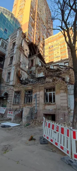 Válka Ukrajině Důsledky Ruského Raketového Útoku Zničení Poškození Centru Města — Stock fotografie