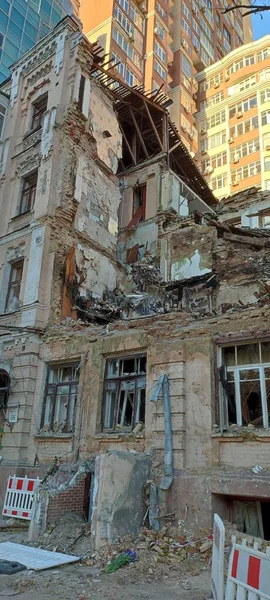 Krieg Der Ukraine Folgen Eines Russischen Raketenangriffs Zerstörungen Und Schäden — Stockfoto