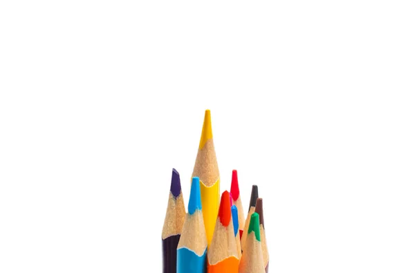 Beyaz Arka Planda Izole Edilmiş Renkli Kalemler Kapatın — Stok fotoğraf