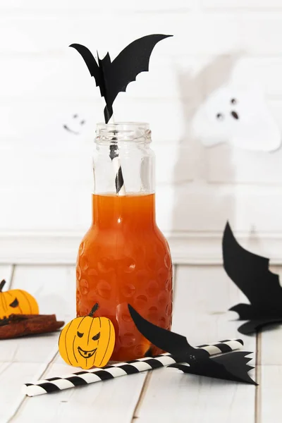 Cute Halloween Pumkin Juice Drinks Kids Party Decor Drinks Halloween — Stock Photo, Image