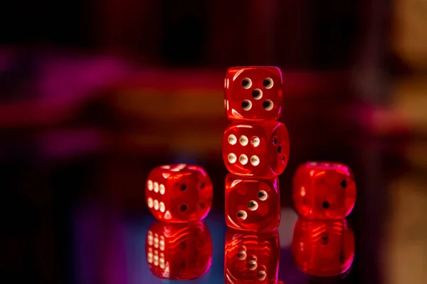 Red Dice Lie Mirror Surface Table — Stock Photo, Image