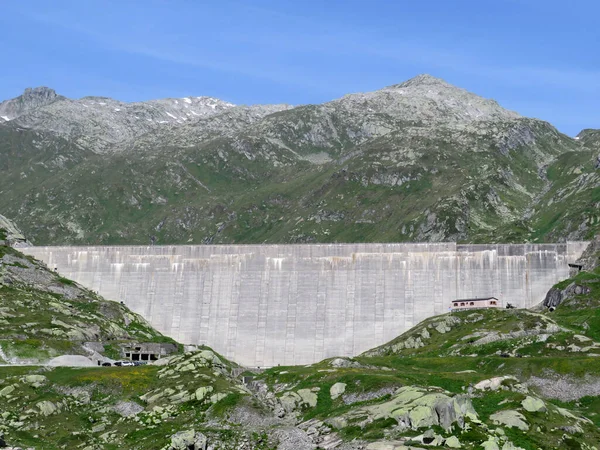 Lucendro Vagy Betongát Lago Lucendro Víztározón Svájci Alpesi Szent Gotthard — Stock Fotó
