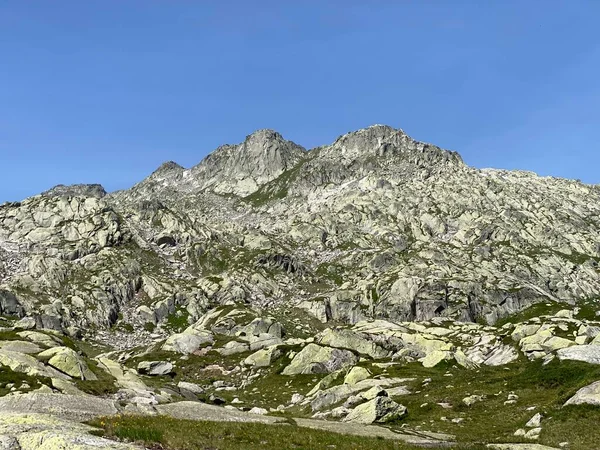 Picos Montanhosos Maciço Dos Alpes Suíços Acima Passo São Gotardo — Fotografia de Stock