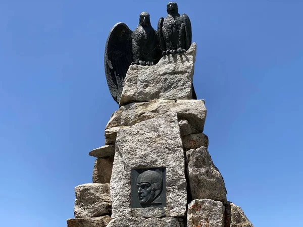 Adlerdenkmal Oder Adler Denkmal Auf Dem Gotthardpass Den Schweizer Alpen — Stockfoto