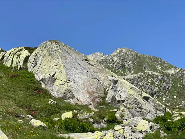Sviçre Yaz Mevsiminde Gotthard Geçidinde Gotthardpass Kayalar Taşlar Airolo Ticino — Stok fotoğraf