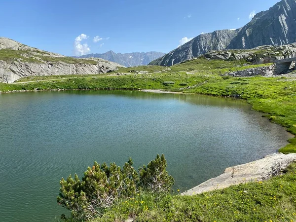 스위스 바이츠 고트가 산지대에 라고데 호수의 대기권 바이츠 — 스톡 사진