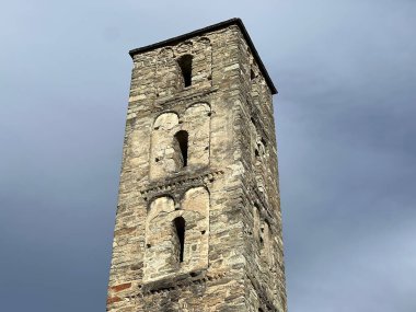 Jorgenberg Şatosu (Joergenberg Şatosu) veya Casti Munt Sogn Gieri (Burgruine Munt Sogn Gieri), Waltensburg - Grisons Kantonu, İsviçre (Kanton Graubuenden, Schweiz)