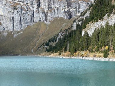 Panixersee Baraj Gölü (Lag da Pigniu) veya Panixer Gölü, Glarus Alpleri dağ kütlesi, Pigniu-Panix - İsviçre 'nin Grisonlar Kantonu (Kanton Graubuenden, Schweiz)