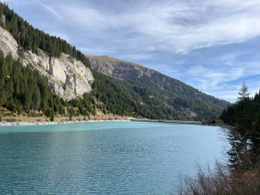 Panixersee Baraj Gölü (Lag da Pigniu) veya Panixer Gölü, Glarus Alpleri dağ kütlesi, Pigniu-Panix - İsviçre 'nin Grisonlar Kantonu (Kanton Graubuenden, Schweiz)