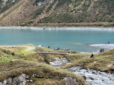 Panixersee Baraj Gölü (Lag da Pigniu) veya Panixer Gölü, Glarus Alpleri dağ kütlesi, Pigniu-Panix - İsviçre 'nin Grisonlar Kantonu (Kanton Graubuenden, Schweiz)